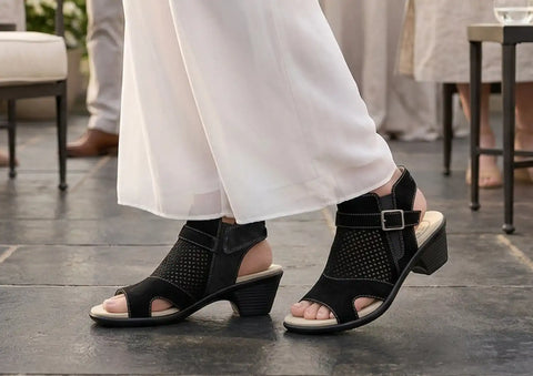 Taylor - Black